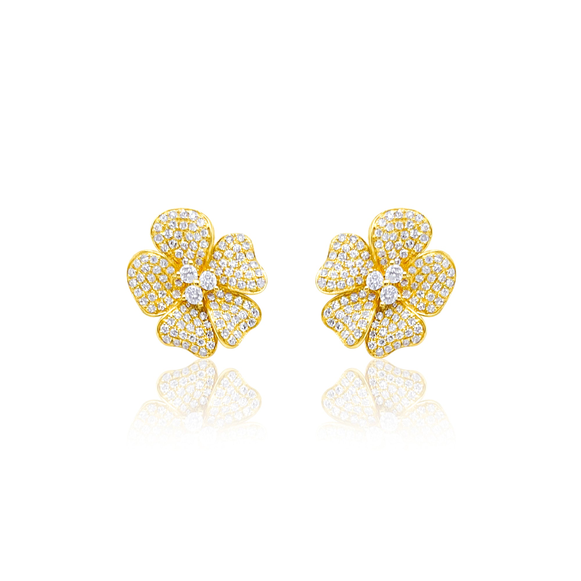 Diamond Pansy Flower Diamond Stud
