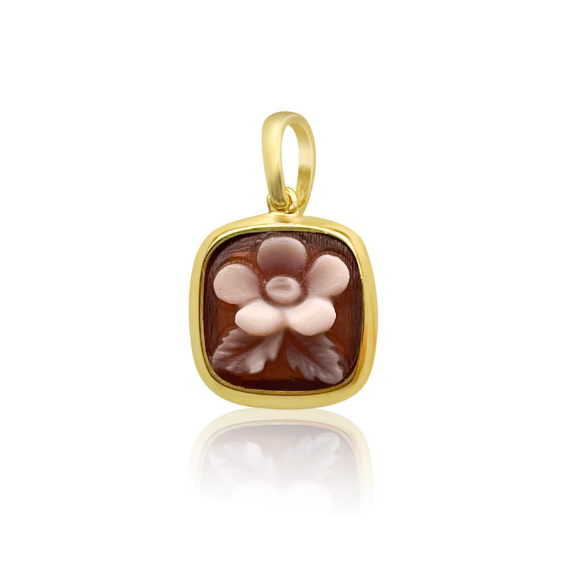 Daisy Cameo in Yellow Gold