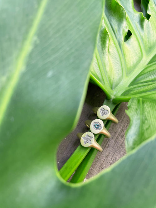Star Signet Diamond Ring