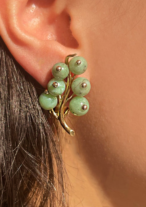 Yellow Gold 18k gold and Jade Vintage Vine Earrings