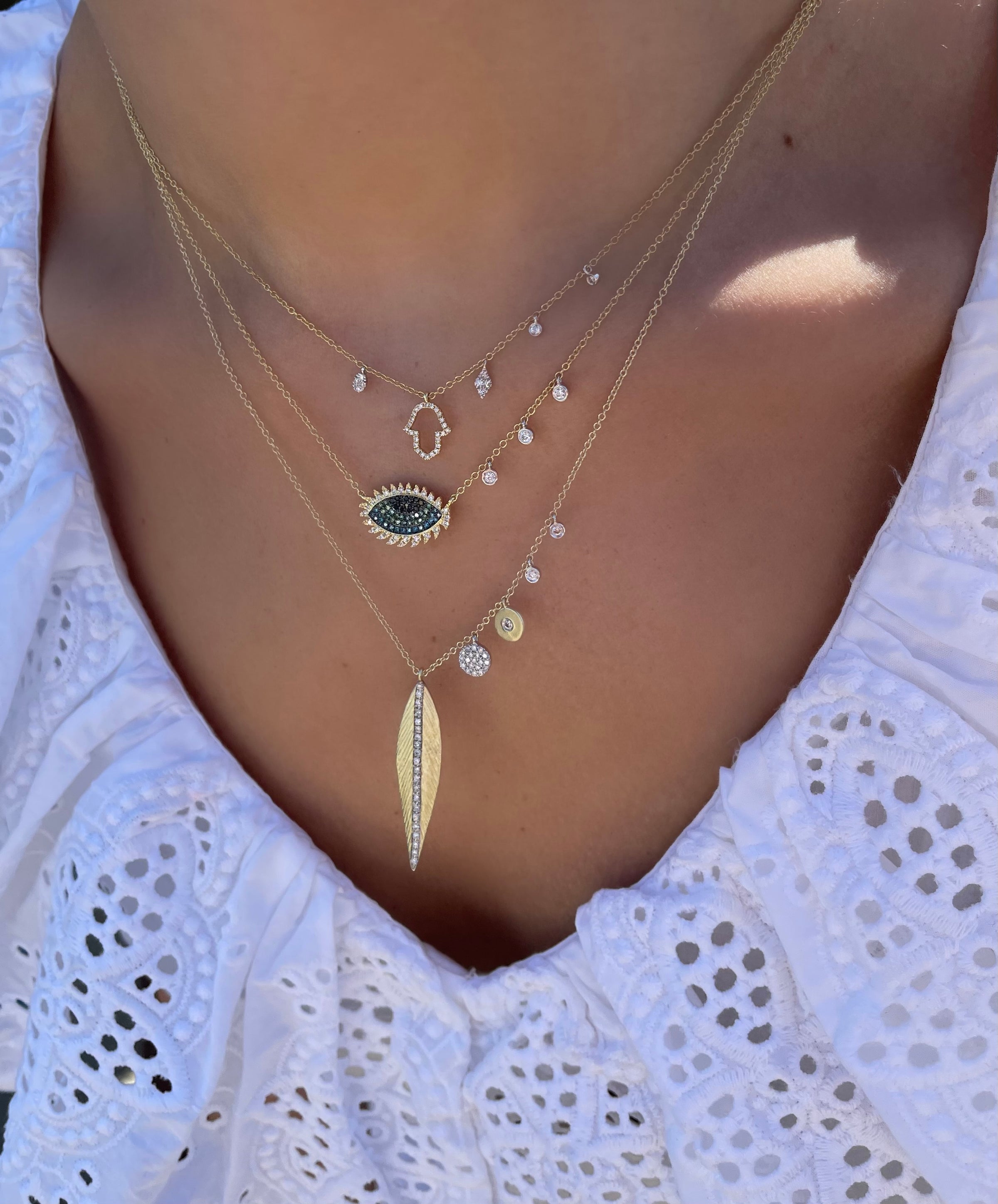 Gold online leaf necklace